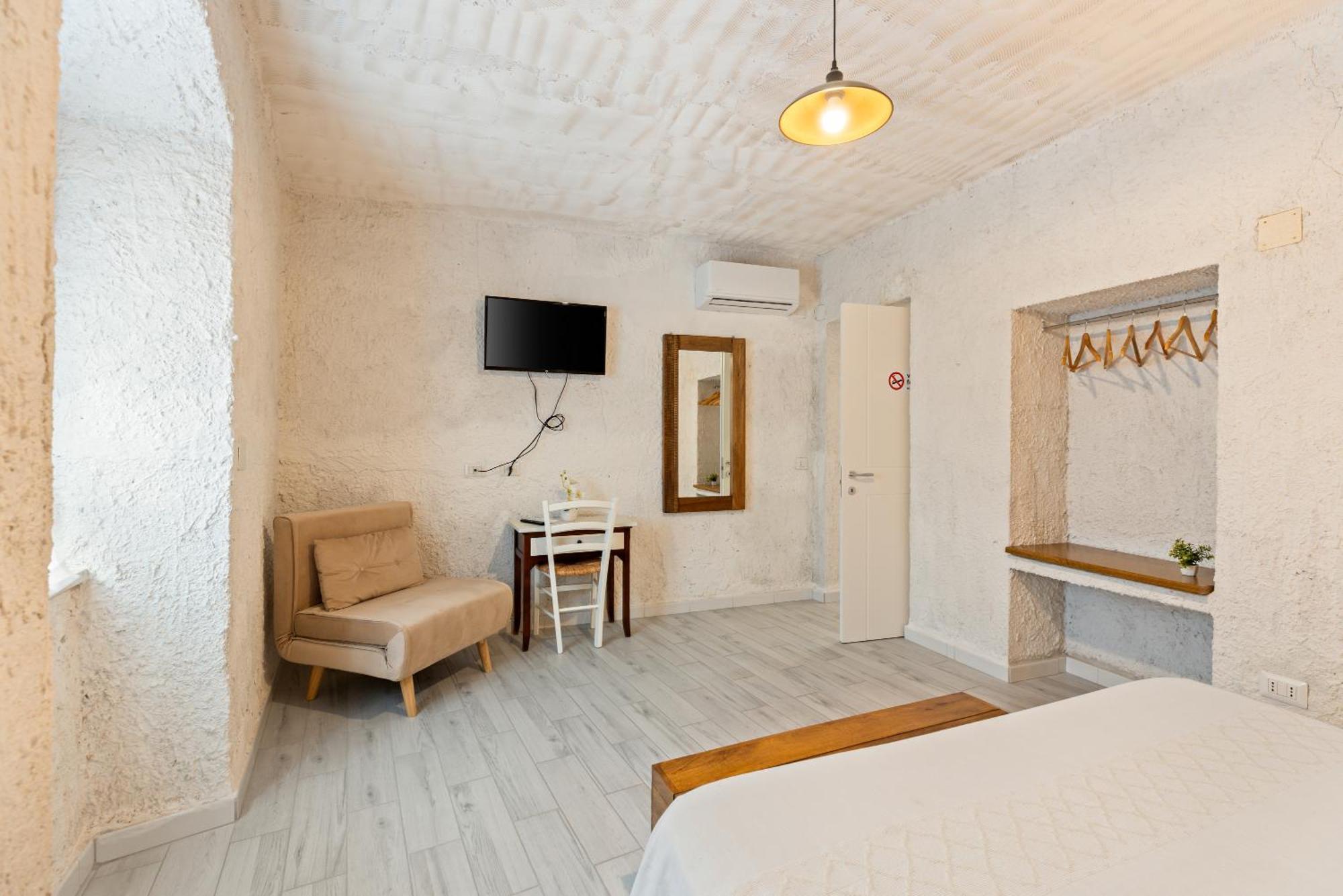Casa Rocca Apartment Bosa Bagian luar foto