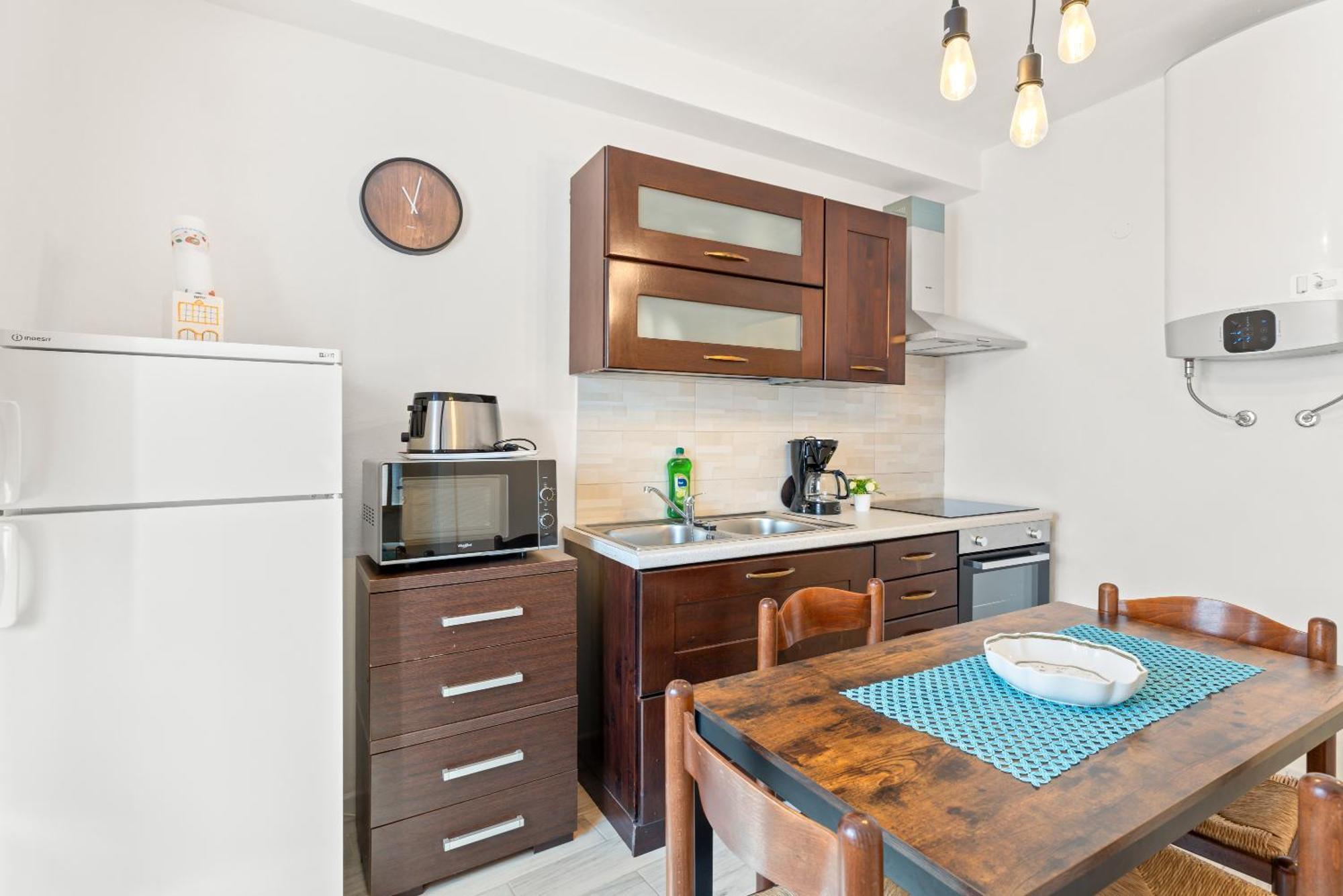 Casa Rocca Apartment Bosa Bagian luar foto
